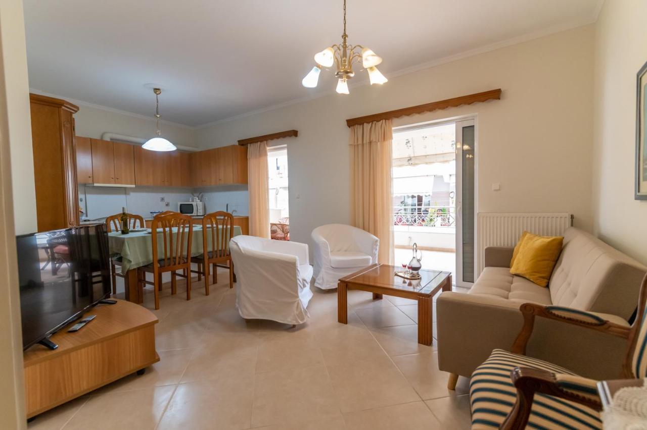 פרבזה Ikaros Apartment מראה חיצוני תמונה
